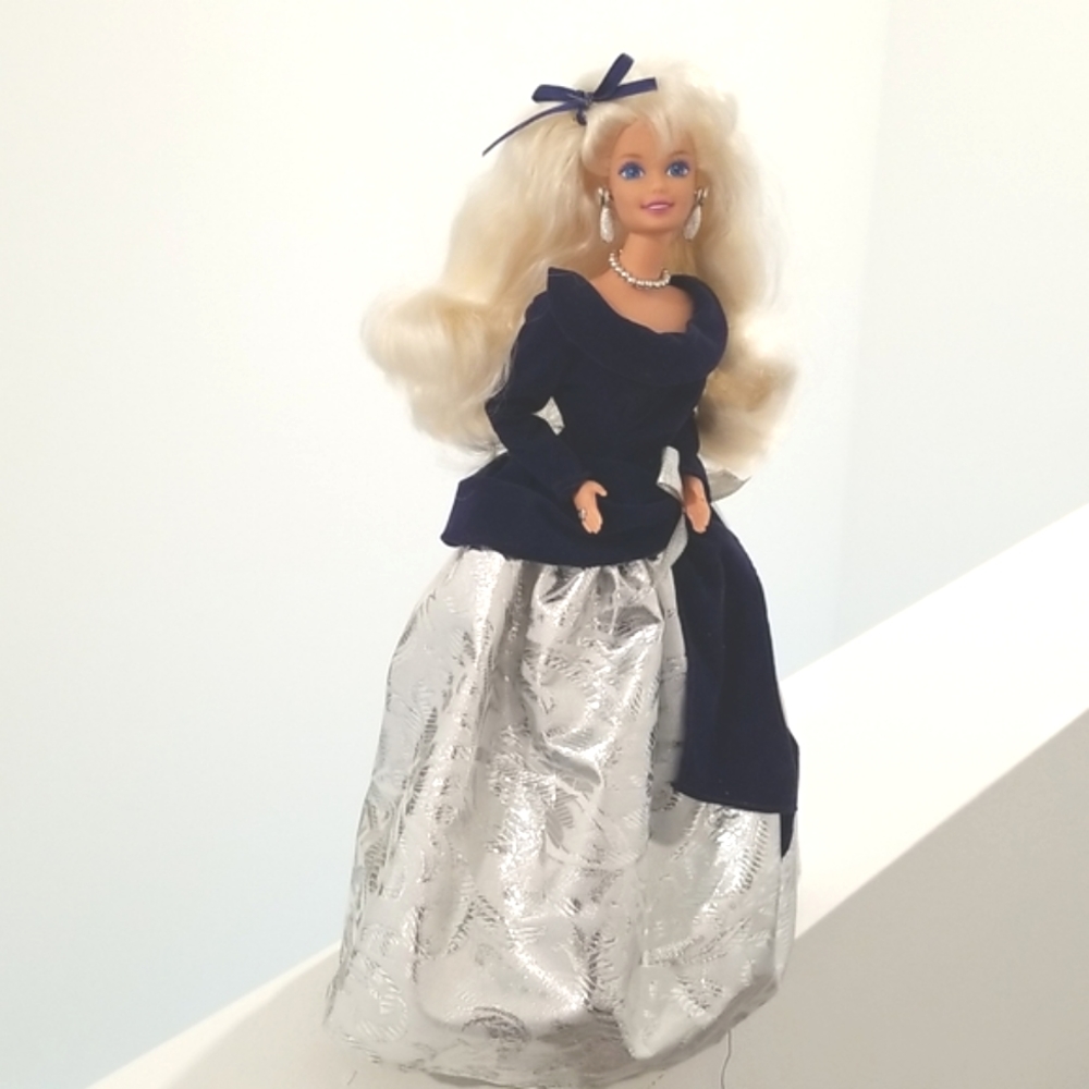 Barbie A Winter Velvet barbie doll, Special Edition Doll